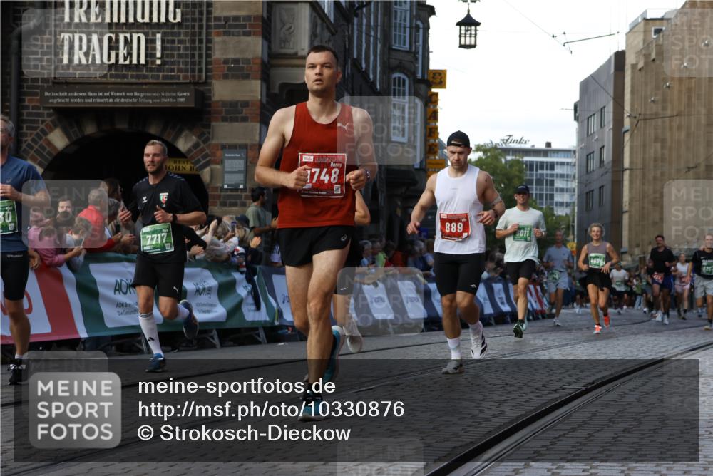 13.09.2026 - 21. swb-Marathon Bremen Strokosch-Dieckow http://msf.ph/oto/10330876 13.09.2026 13:15:16 Ziel 615, 616, 889, 1510, 1748, 2383, 3057, 3175, 3206, 3504, 3717, 4226, 4569, 4968, 5294, 5298, 5315, 5417, 5471, 5649, 5796, 6351, 6379, 6404, 6472, 6521, 6528, 6717, 7190, 8238, 8409, 9363, 9523, 9797, 13141, 3743, 4646, 4663, 6011, 6526, 7291, 7346, 7717, 7730, 7992, 8086, 8254, 8255 meine-sportfotos.de
