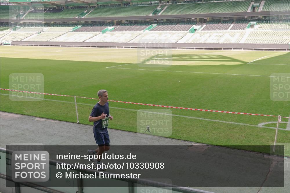 13.09.2026 - 21. swb-Marathon Bremen Michael Burmester http://msf.ph/oto/10330908 13.09.2026 13:02:32 Laufen im Stadion 150, 282, 440, 531, 722, 762, 930, 936, 940, 946, 1006, 1014, 1067, 1163, 1250, 1436, 1448, 1460, 1582, 1611, 1896, 2033, 2047, 2062, 2276, 2292, 2345, 2364, 2370, 2378, 2421, 2491, 2513, 2638, 2666, 2668, 2779, 2900, 2987, 3013, 3044, 3114, 3135, 3163, 3164, 3187, 3248, 3258, 3294, 3334, 3360, 3372, 3374, 3375, 3392, 3460, 3496, 3526, 3527, 3576, 3585, 3603, 3667, 3721, 3806, 3852, 3893, 3938, 3970, 3983, 4000, 4077, 4133, 4506, 4558 meine-sportfotos.de