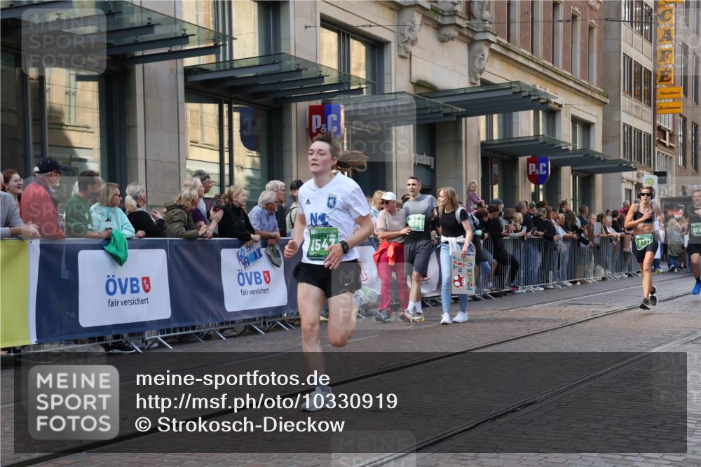 13.09.2026 - 21. swb-Marathon Bremen Strokosch-Dieckow http://msf.ph/oto/10330919 13.09.2026 13:22:24 Ziel 388, 913, 1933, 2040, 2402, 2481, 2771, 2806, 3145, 4483, 4697, 6707, 6737, 6792, 6891, 7586, 8547, 8551, 8694, 9090, 9510, 1601, 1645, 1933, 2499, 3021, 3652, 3855, 4204, 4211, 6621, 7625, 7917, 8447, 8574, 9668, 9839 meine-sportfotos.de