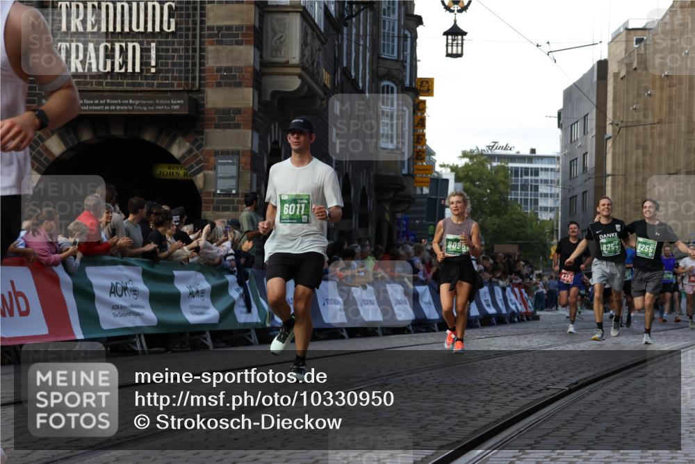 13.09.2026 - 21. swb-Marathon Bremen Strokosch-Dieckow http://msf.ph/oto/10330950 13.09.2026 13:15:19 Ziel 889, 1510, 1748, 2383, 3206, 3504, 3717, 4226, 4382, 4569, 4968, 4992, 5294, 5298, 5315, 5417, 5471, 5796, 6351, 6379, 6404, 6521, 6528, 6717, 7190, 7432, 8238, 8409, 9338, 9363, 9523, 9797, 13141, 1445, 3346, 4212, 4646, 4653, 4663, 6162, 6526, 7203, 7291, 7346, 7992, 8086, 8254, 8255, 9391 meine-sportfotos.de