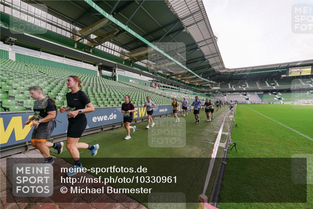 13.09.2026 - 21. swb-Marathon Bremen Michael Burmester http://msf.ph/oto/10330961 13.09.2026 13:37:03 Laufen im Stadion 360, 410, 421, 444, 491, 590, 657, 756, 799, 971, 1015, 1132, 1135, 1279, 1432, 1620, 1726, 1734, 1762, 1887, 1934, 1951, 2060, 2078, 2227, 2578, 2639, 2688, 2772, 2842, 2892, 2933, 2939, 3161, 3169, 3178, 3299, 3303, 3408, 3427, 3463, 3472, 3498, 3499, 3555, 3570, 3573, 3588, 3640, 3646, 3731, 3779, 3801, 3839, 3985, 3992, 3993, 4084, 4145, 4210, 4252, 4416, 4464, 4538, 4801, 4845, 4939, 5034, 5145, 5166, 5182, 5210, 5332, 5461, 5536, 5679 meine-sportfotos.de