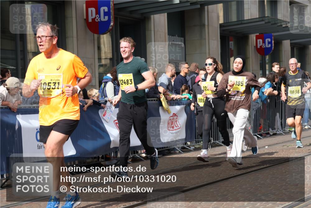 13.09.2026 - 21. swb-Marathon Bremen Strokosch-Dieckow http://msf.ph/oto/10331020 13.09.2026 11:02:57 Ziel 10092, 10150, 10185, 10187, 10195, 10237, 10309, 10528, 10531, 10598, 10715, 10724, 10727, 10904, 10959, 11070, 11095, 11493, 11598, 11676, 11773, 11830, 11836, 12068, 12184, 12185, 12214, 12421, 12432, 12483, 12611, 10185, 10190, 10296, 10633, 10731, 10783, 10945, 10954, 10955, 10985, 11096, 11107, 11261, 11313, 11564, 11662, 11697, 11701, 11719, 11730, 11776, 11785, 12071, 12154, 12247, 12429, 12448, 12451, 12465 meine-sportfotos.de