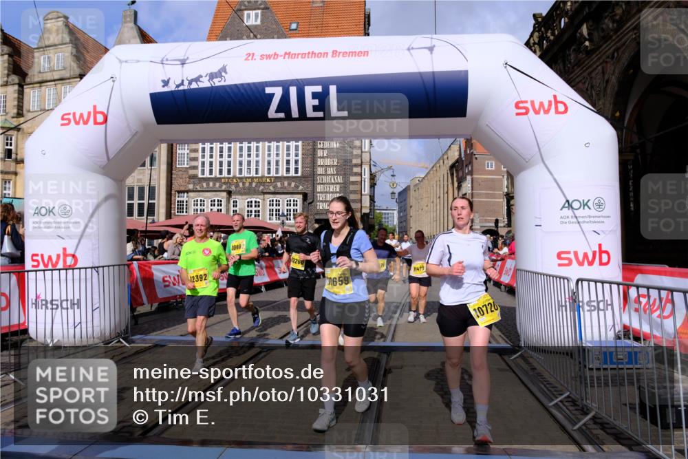 13.09.2026 - 21. swb-Marathon Bremen Tim E. http://msf.ph/oto/10331031 13.09.2026 11:04:14 Ziel 10152, 10357, 10403, 10429, 10607, 10659, 10720, 10726, 10796, 10912, 10913, 10918, 11149, 11318, 11319, 11325, 11451, 11470, 11471, 11511, 11618, 11868, 11909, 11967, 12140, 12260, 12392, 12433, 12504 meine-sportfotos.de