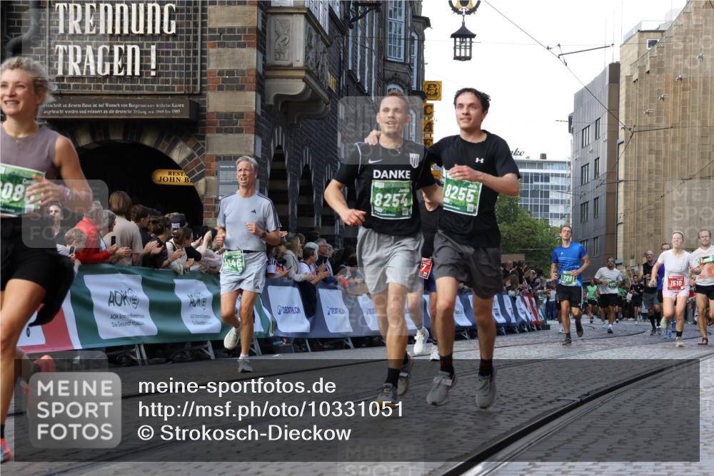 13.09.2026 - 21. swb-Marathon Bremen Strokosch-Dieckow http://msf.ph/oto/10331051 13.09.2026 13:15:22 Ziel 889, 1510, 1664, 2383, 3206, 3357, 3504, 3717, 4382, 4968, 4992, 5149, 5294, 5298, 5385, 5417, 5471, 5796, 6351, 6379, 6404, 6521, 6528, 6717, 6902, 7190, 7432, 7515, 8238, 9253, 9338, 9363, 9523, 9797, 13139, 13141, 1445, 3346, 4212, 4646, 4653, 4663, 6162, 6526, 7203, 7291, 7346, 7992, 9029, 9391, 9777 meine-sportfotos.de