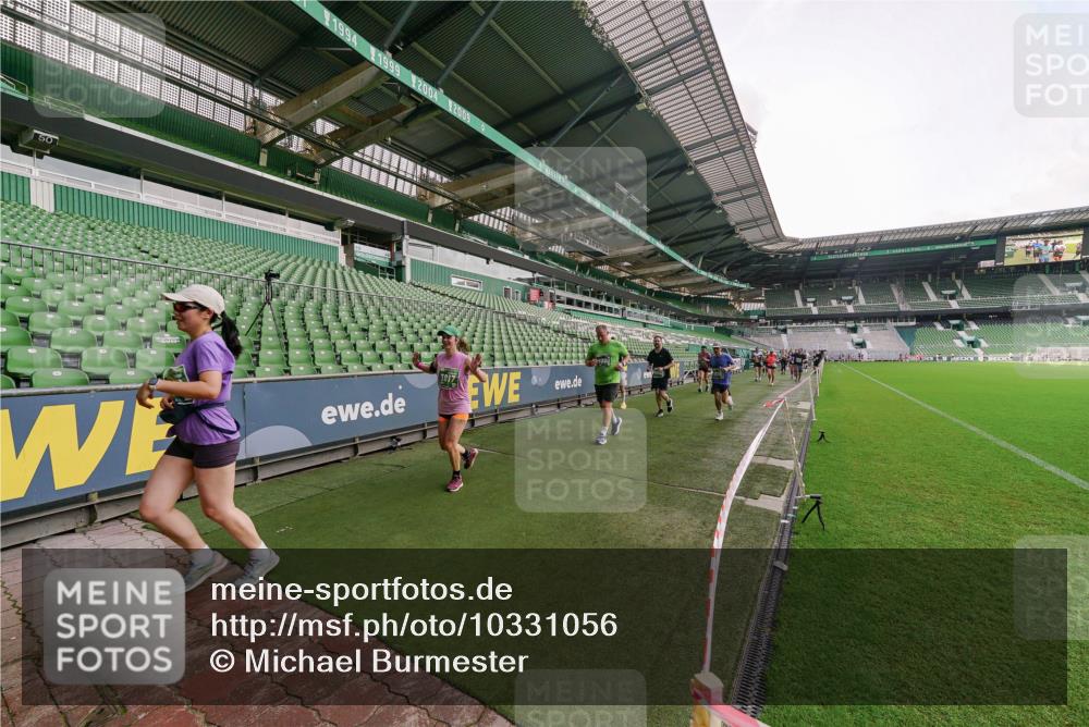 13.09.2026 - 21. swb-Marathon Bremen Michael Burmester http://msf.ph/oto/10331056 13.09.2026 13:37:19 Laufen im Stadion 144, 360, 410, 421, 444, 491, 590, 756, 799, 848, 971, 1015, 1132, 1135, 1279, 1620, 1734, 1762, 1887, 1934, 1951, 2060, 2078, 2227, 2639, 2688, 2772, 2842, 2892, 2933, 2939, 3161, 3169, 3178, 3299, 3303, 3408, 3427, 3463, 3498, 3499, 3570, 3573, 3588, 3640, 3646, 3731, 3779, 3839, 3919, 3985, 3992, 3993, 4084, 4145, 4210, 4252, 4314, 4416, 4464, 4538, 4801, 4845, 4939, 5034, 5145, 5166, 5182, 5210, 5332, 5461, 5536, 5679, 170 meine-sportfotos.de