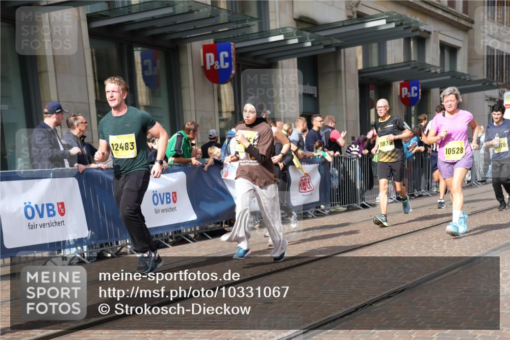 13.09.2026 - 21. swb-Marathon Bremen Strokosch-Dieckow http://msf.ph/oto/10331067 13.09.2026 11:02:58 Ziel 10092, 10150, 10187, 10195, 10237, 10309, 10528, 10531, 10598, 10715, 10724, 10727, 10904, 10959, 11070, 11095, 11493, 11598, 11676, 11773, 11830, 11836, 12068, 12184, 12185, 12214, 12421, 12432, 12483, 12611, 10185, 10190, 10296, 10633, 10731, 10783, 10945, 10954, 10955, 10985, 11095, 11096, 11107, 11261, 11313, 11564, 11697, 11701, 11719, 11730, 11776, 11785, 12071, 12154, 12247, 12429, 12448, 12451, 12465 meine-sportfotos.de