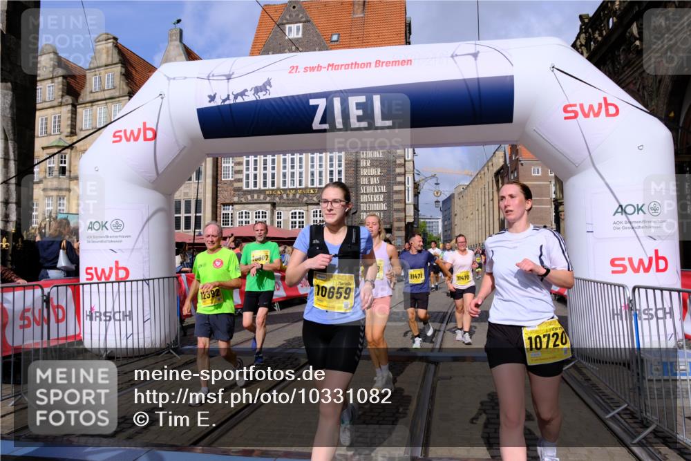 13.09.2026 - 21. swb-Marathon Bremen Tim E. http://msf.ph/oto/10331082 13.09.2026 11:04:14 Ziel 10152, 10357, 10403, 10429, 10607, 10659, 10720, 10726, 10796, 10912, 10913, 10918, 11149, 11318, 11319, 11325, 11451, 11470, 11471, 11511, 11618, 11868, 11909, 11967, 12140, 12260, 12392, 12433, 12504 meine-sportfotos.de