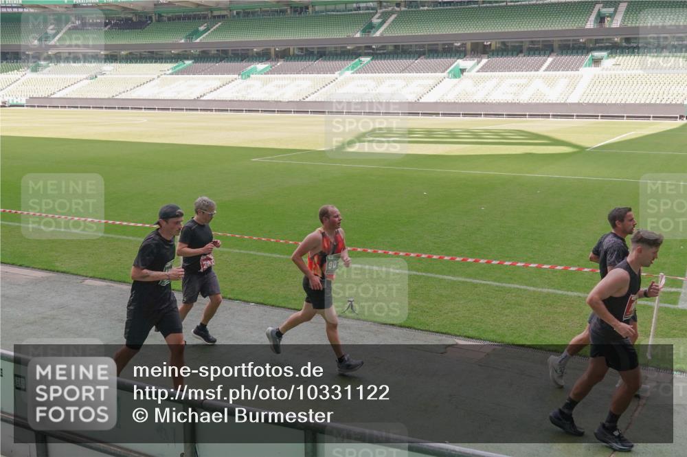 13.09.2026 - 21. swb-Marathon Bremen Michael Burmester http://msf.ph/oto/10331122 13.09.2026 13:02:48 Laufen im Stadion 150, 488, 531, 596, 722, 762, 930, 936, 940, 946, 1006, 1014, 1067, 1163, 1250, 1436, 1458, 1460, 1611, 1771, 1896, 2033, 2047, 2062, 2276, 2292, 2345, 2364, 2378, 2421, 2434, 2513, 2625, 2638, 2666, 2668, 2779, 2900, 2934, 2977, 2987, 3013, 3044, 3114, 3135, 3163, 3164, 3187, 3248, 3258, 3294, 3334, 3360, 3374, 3392, 3402, 3460, 3496, 3510, 3527, 3576, 3585, 3597, 3603, 3618, 3667, 3721, 3806, 3846, 3852, 3859, 3893, 3938, 3970, 3983, 4000, 4077, 4133, 4506, 4558 meine-sportfotos.de