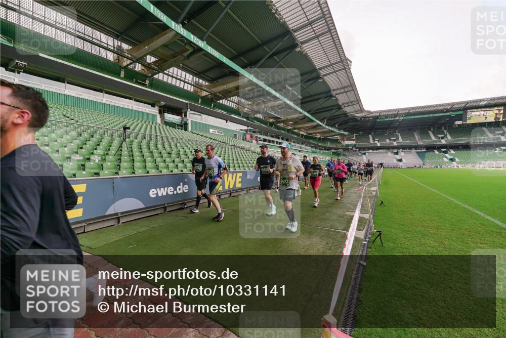 13.09.2026 - 21. swb-Marathon Bremen Michael Burmester http://msf.ph/oto/10331141 13.09.2026 13:37:36 Laufen im Stadion 144, 284, 360, 398, 410, 421, 444, 491, 590, 756, 799, 848, 971, 983, 1132, 1135, 1279, 1620, 1734, 1762, 1887, 1934, 1951, 2060, 2078, 2227, 2376, 2639, 2642, 2687, 2772, 2842, 2892, 2925, 2926, 2939, 3169, 3178, 3299, 3303, 3408, 3427, 3499, 3570, 3640, 3646, 3731, 3779, 3839, 3919, 3985, 3992, 3993, 4084, 4147, 4148, 4210, 4252, 4314, 4416, 4464, 4538, 4767, 4801, 4845, 4863, 4939, 5034, 5138, 5145, 5166, 5182, 5210, 5453, 5461, 5536, 5679, 6309, 170 meine-sportfotos.de