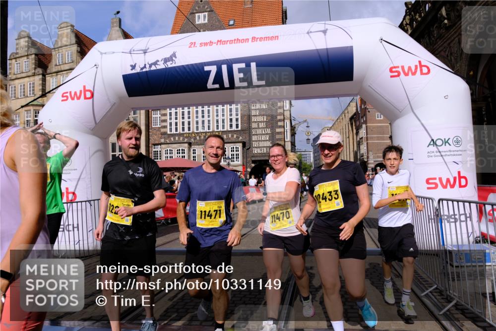13.09.2026 - 21. swb-Marathon Bremen Tim E. http://msf.ph/oto/10331149 13.09.2026 11:04:16 Ziel 10152, 10357, 10390, 10403, 10429, 10516, 10607, 10659, 10671, 10672, 10720, 10726, 10796, 10912, 10913, 10918, 11149, 11318, 11319, 11325, 11451, 11470, 11471, 11511, 11618, 11909, 11967, 12103, 12113, 12140, 12260, 12392, 12433, 12504 meine-sportfotos.de