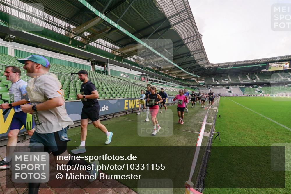 13.09.2026 - 21. swb-Marathon Bremen Michael Burmester http://msf.ph/oto/10331155 13.09.2026 13:37:37 Laufen im Stadion 144, 284, 360, 398, 410, 421, 444, 491, 590, 756, 799, 848, 971, 983, 1132, 1135, 1279, 1620, 1734, 1762, 1887, 1934, 1951, 2060, 2078, 2227, 2376, 2639, 2642, 2687, 2772, 2842, 2892, 2925, 2926, 2939, 3169, 3178, 3299, 3303, 3408, 3427, 3499, 3570, 3640, 3646, 3731, 3779, 3839, 3919, 3985, 3992, 3993, 4084, 4147, 4148, 4210, 4252, 4314, 4416, 4464, 4538, 4767, 4801, 4845, 4863, 4939, 5034, 5138, 5145, 5166, 5182, 5210, 5453, 5461, 5536, 5679, 6309, 170 meine-sportfotos.de