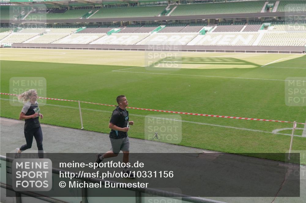 13.09.2026 - 21. swb-Marathon Bremen Michael Burmester http://msf.ph/oto/10331156 13.09.2026 13:02:50 Laufen im Stadion 150, 488, 531, 596, 722, 762, 930, 936, 940, 946, 1006, 1014, 1067, 1163, 1250, 1436, 1458, 1460, 1611, 1771, 1896, 2033, 2047, 2062, 2276, 2292, 2345, 2364, 2378, 2421, 2434, 2513, 2625, 2638, 2666, 2668, 2779, 2900, 2934, 2977, 2987, 3013, 3044, 3114, 3135, 3163, 3164, 3187, 3248, 3258, 3294, 3334, 3360, 3392, 3402, 3460, 3496, 3510, 3527, 3576, 3585, 3597, 3603, 3618, 3667, 3721, 3806, 3846, 3852, 3859, 3893, 3938, 3970, 3983, 4000, 4077, 4133, 4506, 4558 meine-sportfotos.de