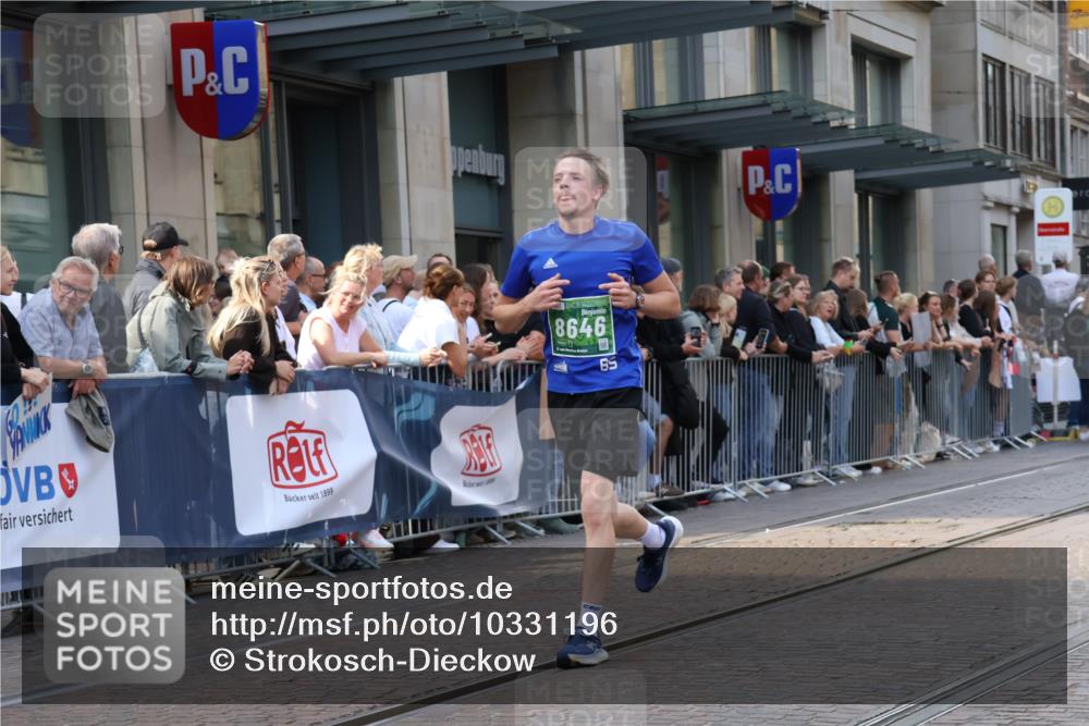 13.09.2026 - 21. swb-Marathon Bremen Strokosch-Dieckow http://msf.ph/oto/10331196 13.09.2026 13:22:33 Ziel 388, 913, 1963, 2040, 2402, 2771, 2806, 2914, 3098, 3145, 3560, 6707, 6737, 6792, 7909, 8377, 8551, 8646, 8671, 8672, 8819, 8820, 9090, 9510, 9921, 1601, 1933, 2481, 2499, 3855, 4204, 4211, 4483, 4697, 6621, 6891, 7586, 8447, 8547, 8574, 8694, 9668 meine-sportfotos.de