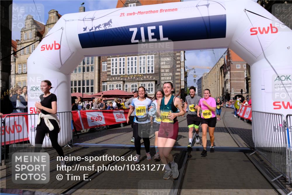 13.09.2026 - 21. swb-Marathon Bremen Tim E. http://msf.ph/oto/10331277 13.09.2026 11:04:23 Ziel 10291, 10390, 10403, 10516, 10607, 10659, 10671, 10672, 10720, 10726, 10912, 10913, 11149, 11221, 11318, 11319, 11470, 11471, 11511, 11539, 11618, 11726, 11909, 12001, 12103, 12113, 12140, 12260, 12276, 12392, 12433 meine-sportfotos.de