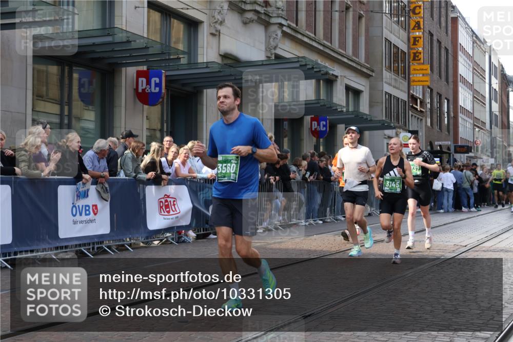 13.09.2026 - 21. swb-Marathon Bremen Strokosch-Dieckow http://msf.ph/oto/10331305 13.09.2026 13:22:36 Ziel 913, 1809, 1935, 1963, 2040, 2367, 2771, 2806, 2914, 3098, 3145, 3233, 3560, 5114, 6707, 6737, 6792, 7909, 8377, 8551, 8646, 8671, 8672, 8819, 8820, 9090, 9510, 9921, 388, 1933, 2402, 2481, 2499, 2771, 3855, 4204, 4211, 4483, 4697, 6891, 7586, 8447, 8547, 8574, 8694, 9090, 9668 meine-sportfotos.de