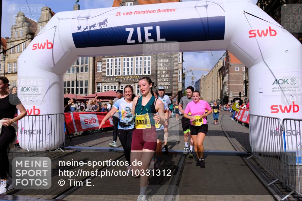 13.09.2026 - 21. swb-Marathon Bremen Tim E. http://msf.ph/oto/10331312 13.09.2026 11:04:23 Ziel 10291, 10390, 10403, 10516, 10607, 10659, 10671, 10672, 10720, 10726, 10912, 10913, 11149, 11221, 11318, 11319, 11470, 11471, 11511, 11539, 11618, 11726, 11909, 12001, 12103, 12113, 12140, 12260, 12276, 12392, 12433 meine-sportfotos.de