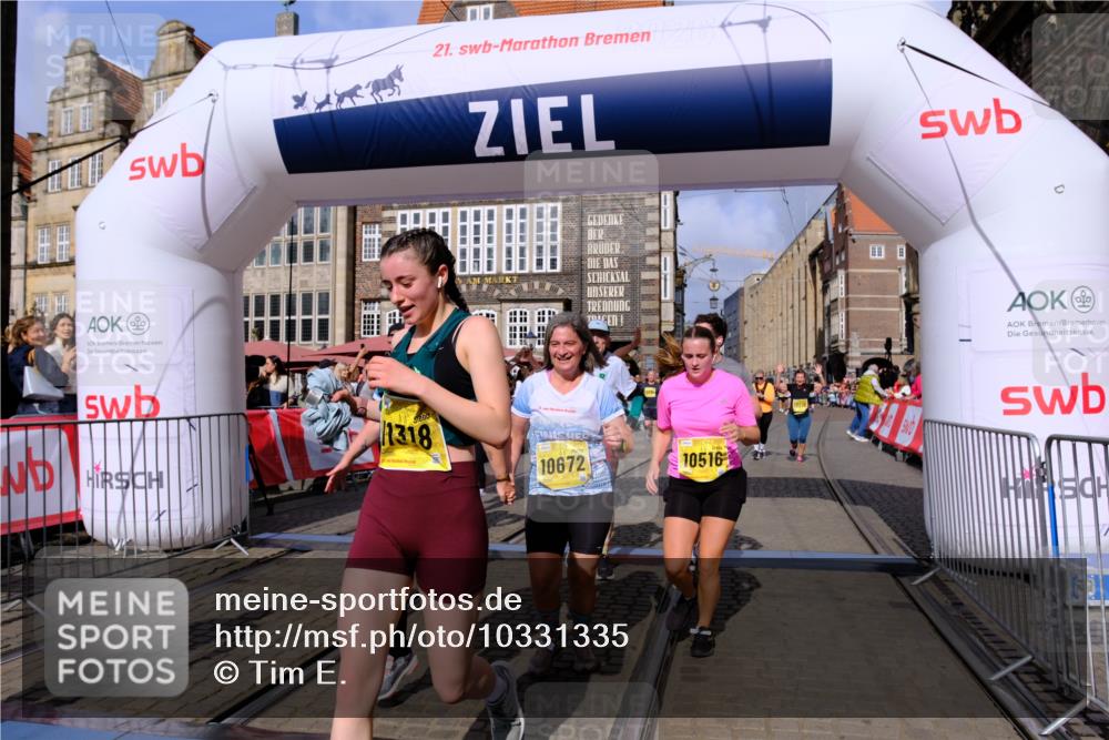 13.09.2026 - 21. swb-Marathon Bremen Tim E. http://msf.ph/oto/10331335 13.09.2026 11:04:24 Ziel 10182, 10291, 10390, 10516, 10607, 10659, 10671, 10672, 10720, 10726, 10912, 10913, 11221, 11318, 11319, 11336, 11470, 11471, 11539, 11618, 11726, 11909, 12001, 12103, 12113, 12140, 12260, 12276, 12392, 12433 meine-sportfotos.de