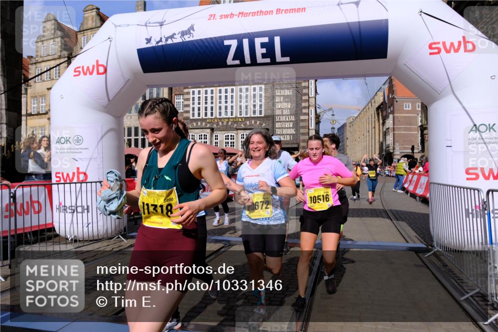 13.09.2026 - 21. swb-Marathon Bremen Tim E. http://msf.ph/oto/10331346 13.09.2026 11:04:24 Ziel 10182, 10291, 10390, 10516, 10607, 10659, 10671, 10672, 10720, 10726, 10912, 10913, 11221, 11318, 11319, 11336, 11470, 11471, 11539, 11618, 11726, 11909, 12001, 12103, 12113, 12140, 12260, 12276, 12392, 12433 meine-sportfotos.de