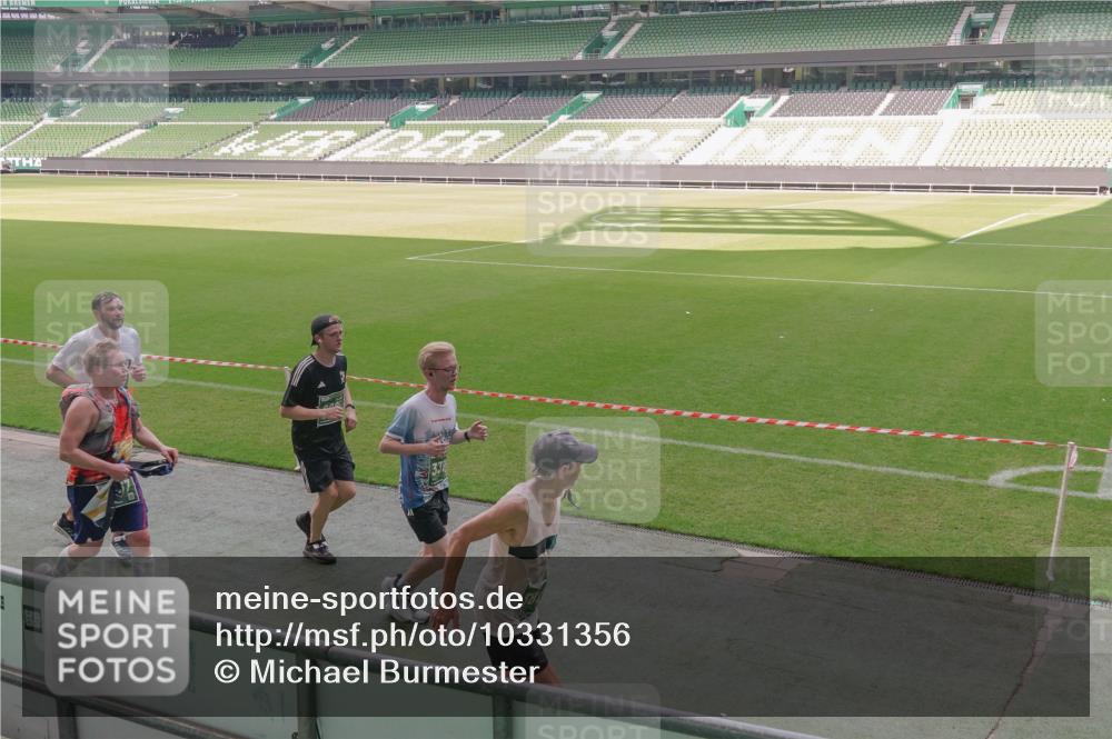 13.09.2026 - 21. swb-Marathon Bremen Michael Burmester http://msf.ph/oto/10331356 13.09.2026 13:03:01 Laufen im Stadion 150, 488, 531, 596, 722, 725, 762, 936, 940, 946, 1006, 1014, 1163, 1250, 1436, 1458, 1460, 1611, 1771, 2033, 2047, 2062, 2223, 2276, 2292, 2345, 2364, 2378, 2421, 2434, 2513, 2625, 2638, 2666, 2668, 2779, 2900, 2934, 2977, 2987, 3013, 3044, 3114, 3135, 3163, 3164, 3187, 3248, 3258, 3294, 3334, 3360, 3392, 3402, 3460, 3496, 3510, 3527, 3576, 3585, 3597, 3603, 3618, 3667, 3721, 3806, 3846, 3852, 3859, 3893, 3938, 3970, 3983, 4000, 4077, 4133, 4506, 4558 meine-sportfotos.de