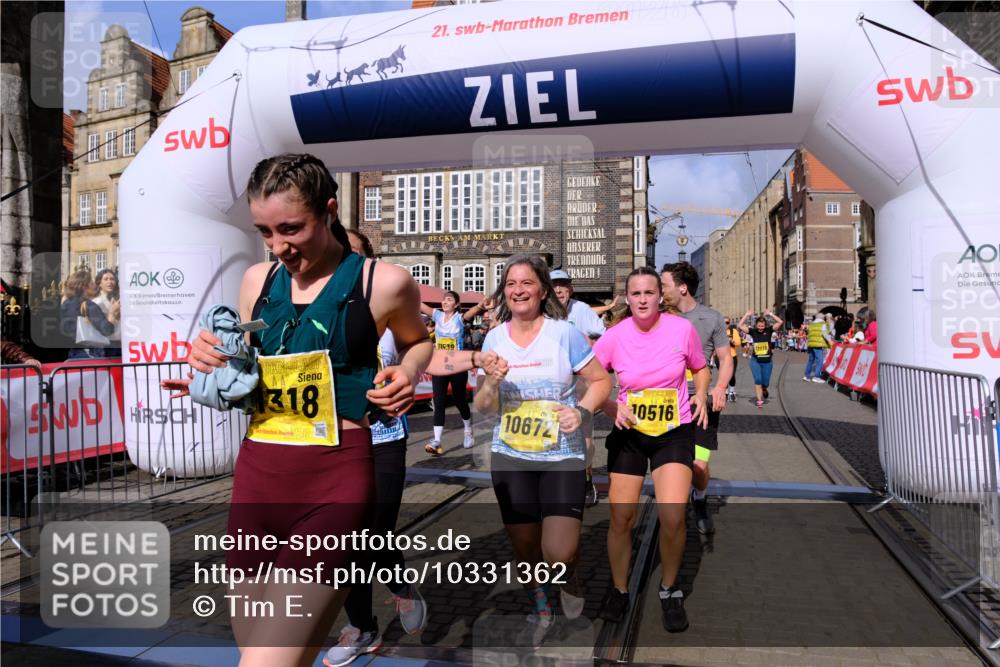 13.09.2026 - 21. swb-Marathon Bremen Tim E. http://msf.ph/oto/10331362 13.09.2026 11:04:24 Ziel 10182, 10291, 10390, 10516, 10607, 10659, 10671, 10672, 10720, 10726, 10912, 10913, 11221, 11318, 11319, 11336, 11470, 11471, 11539, 11618, 11726, 11909, 12001, 12103, 12113, 12140, 12260, 12276, 12392, 12433 meine-sportfotos.de