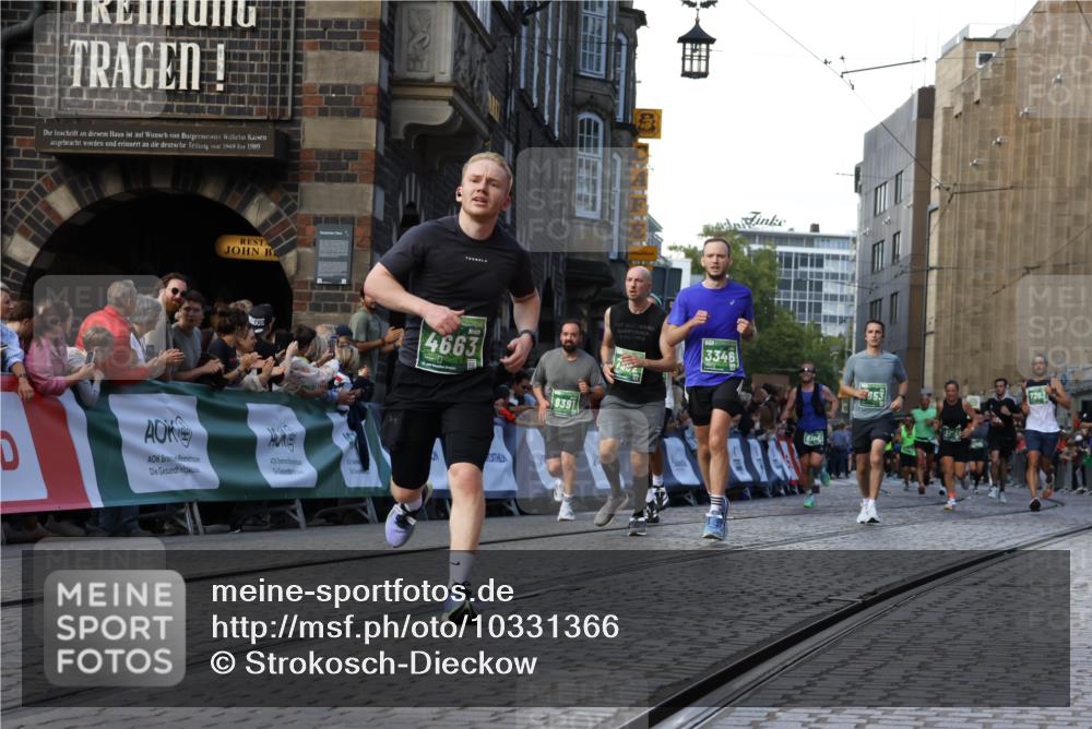 13.09.2026 - 21. swb-Marathon Bremen Strokosch-Dieckow http://msf.ph/oto/10331366 13.09.2026 13:15:28 Ziel 1510, 1664, 2383, 3357, 3504, 3717, 3743, 4111, 4382, 4992, 5003, 5149, 5294, 5298, 5385, 5417, 5471, 6351, 6521, 6528, 6717, 6773, 6902, 7190, 7432, 7497, 7515, 7730, 8238, 9253, 9338, 9363, 9483, 13137, 13139, 1033, 1445, 3346, 3536, 4212, 4573, 4653, 5533, 6162, 6515, 7203, 7992, 9029, 9391, 9475, 9777 meine-sportfotos.de