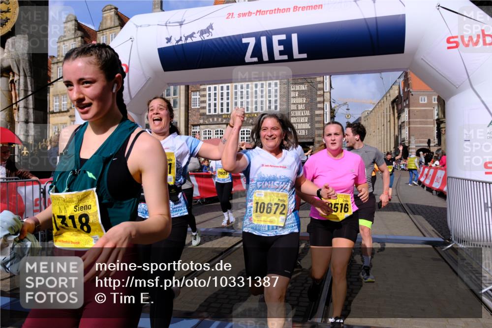13.09.2026 - 21. swb-Marathon Bremen Tim E. http://msf.ph/oto/10331387 13.09.2026 11:04:24 Ziel 10182, 10291, 10390, 10516, 10607, 10659, 10671, 10672, 10720, 10726, 10912, 10913, 11221, 11318, 11319, 11336, 11470, 11471, 11539, 11618, 11726, 11909, 12001, 12103, 12113, 12140, 12260, 12276, 12392, 12433 meine-sportfotos.de