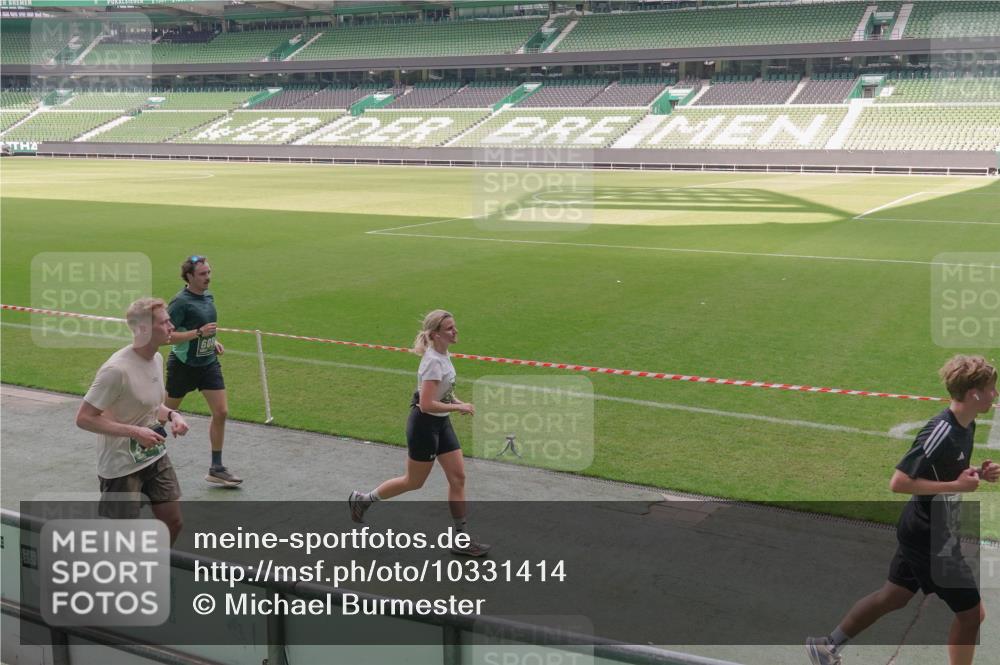 13.09.2026 - 21. swb-Marathon Bremen Michael Burmester http://msf.ph/oto/10331414 13.09.2026 13:03:04 Laufen im Stadion 150, 210, 488, 531, 596, 722, 725, 762, 881, 936, 940, 946, 1006, 1014, 1163, 1250, 1436, 1458, 1460, 1611, 1649, 1771, 2033, 2047, 2062, 2223, 2276, 2292, 2345, 2364, 2378, 2421, 2434, 2513, 2625, 2638, 2666, 2668, 2779, 2900, 2934, 2977, 2987, 3013, 3044, 3114, 3135, 3163, 3164, 3187, 3248, 3258, 3294, 3334, 3360, 3392, 3402, 3460, 3496, 3510, 3527, 3576, 3579, 3585, 3597, 3603, 3618, 3667, 3721, 3806, 3846, 3852, 3859, 3893, 3938, 3970, 3983, 4000, 4077, 4133, 4506, 4558 meine-sportfotos.de
