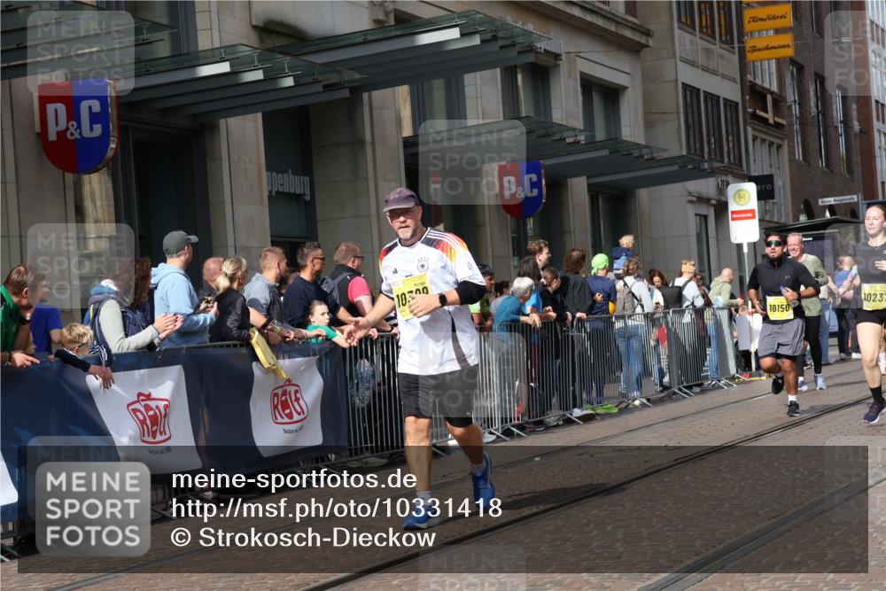 13.09.2026 - 21. swb-Marathon Bremen Strokosch-Dieckow http://msf.ph/oto/10331418 13.09.2026 11:03:08 Ziel 10092, 10150, 10187, 10237, 10309, 10420, 10724, 10902, 10904, 11211, 11411, 11598, 11655, 11746, 11773, 11830, 12068, 12184, 12185, 12611, 10185, 10195, 10296, 10528, 10531, 10598, 10633, 10715, 10727, 10731, 10954, 10955, 10959, 11070, 11095, 11107, 11313, 11493, 11564, 11676, 11697, 11719, 11730, 11785, 11836, 12071, 12214, 12247, 12421, 12432, 12448, 12465, 12483 meine-sportfotos.de