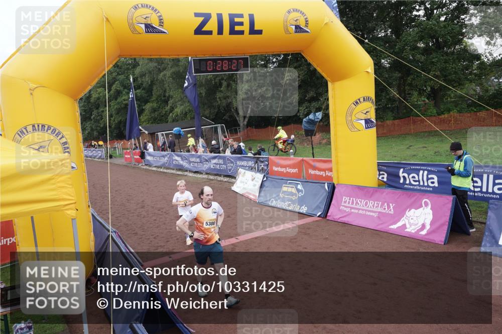 13.09.2026 - Airport Race Dennis Weichert http://msf.ph/oto/10331425 13.09.2026 10:29:01 Ziel 5308, 5443 meine-sportfotos.de