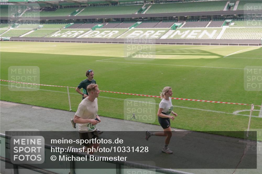 13.09.2026 - 21. swb-Marathon Bremen Michael Burmester http://msf.ph/oto/10331428 13.09.2026 13:03:05 Laufen im Stadion 150, 210, 488, 531, 596, 722, 725, 762, 881, 936, 940, 946, 1006, 1014, 1163, 1250, 1436, 1458, 1460, 1611, 1649, 1771, 2047, 2062, 2223, 2276, 2292, 2345, 2364, 2378, 2421, 2434, 2513, 2625, 2638, 2666, 2668, 2779, 2900, 2934, 2977, 2987, 3013, 3044, 3114, 3135, 3163, 3164, 3187, 3248, 3258, 3294, 3334, 3360, 3392, 3402, 3460, 3496, 3510, 3527, 3576, 3579, 3585, 3597, 3603, 3618, 3667, 3721, 3806, 3846, 3852, 3859, 3893, 3938, 3970, 3983, 4000, 4077, 4133, 4506, 4558 meine-sportfotos.de