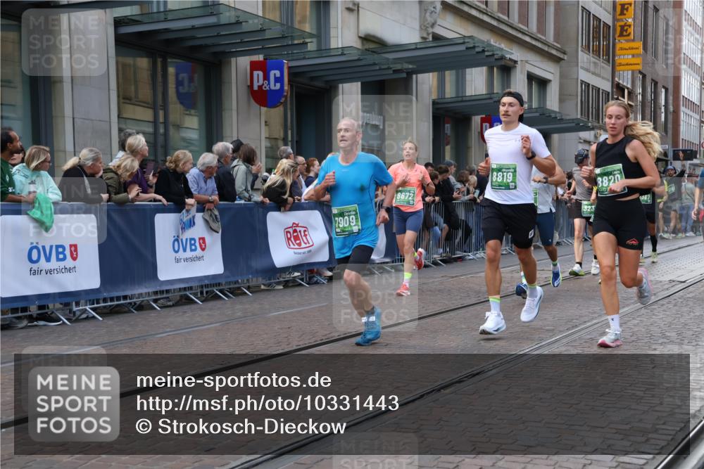 13.09.2026 - 21. swb-Marathon Bremen Strokosch-Dieckow http://msf.ph/oto/10331443 13.09.2026 13:22:44 Ziel 1809, 1900, 1935, 1963, 2040, 2367, 2827, 2914, 2961, 3098, 3145, 3233, 3374, 3560, 3729, 3920, 5114, 6737, 7909, 8231, 8304, 8377, 8646, 8671, 8672, 8732, 8787, 8819, 8820, 9827, 9921, 388, 913, 1933, 2402, 2481, 2771, 2806, 3855, 4483, 4697, 6707, 6792, 6891, 7586, 8547, 8551, 8694, 9090, 9510 meine-sportfotos.de