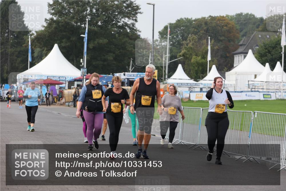 13.09.2026 - Kiel Lauf Andreas Tolksdorf http://msf.ph/oto/10331453 13.09.2026 09:34:36 Kiellinie 11398, 4295, 10457, 10456, 11296 meine-sportfotos.de