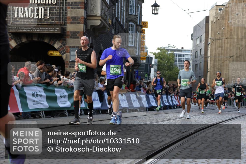 13.09.2026 - 21. swb-Marathon Bremen Strokosch-Dieckow http://msf.ph/oto/10331510 13.09.2026 13:15:29 Ziel 1510, 1664, 2383, 3357, 3504, 3717, 3743, 4111, 4382, 4992, 5003, 5149, 5294, 5298, 5385, 5417, 6351, 6521, 6717, 6773, 6902, 7190, 7432, 7497, 7515, 7717, 7730, 8238, 9253, 9338, 9363, 9483, 13137, 13139, 1033, 1445, 3346, 3536, 3836, 3991, 4212, 4573, 4653, 5533, 5588, 6162, 6515, 7203, 7992, 9029, 9391, 9475, 9777, 13249 meine-sportfotos.de