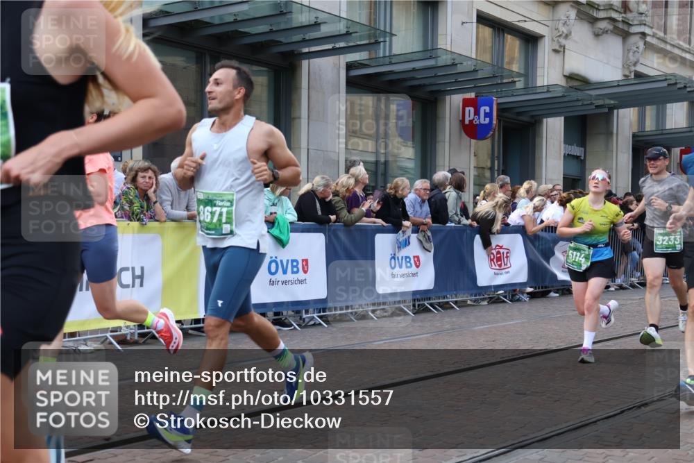 13.09.2026 - 21. swb-Marathon Bremen Strokosch-Dieckow http://msf.ph/oto/10331557 13.09.2026 13:22:46 Ziel 1809, 1900, 1935, 1963, 2040, 2306, 2367, 2427, 2827, 2914, 2961, 3098, 3145, 3233, 3374, 3560, 3729, 3920, 5114, 6737, 7909, 8045, 8231, 8304, 8377, 8646, 8671, 8672, 8732, 8787, 8819, 8820, 9827, 9921, 388, 913, 1933, 2402, 2481, 2771, 2806, 3855, 4483, 4697, 6707, 6737, 6792, 6891, 7586, 8547, 8551, 8694, 9090, 9510 meine-sportfotos.de