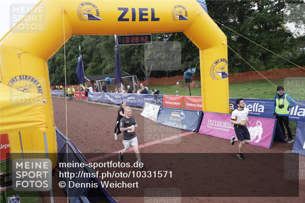 13.09.2026 - Airport Race Dennis Weichert http://msf.ph/oto/10331571 13.09.2026 10:29:16 Ziel 5079, 5089, 5113, 5151, 5241, 5243, 5314, 5317 meine-sportfotos.de