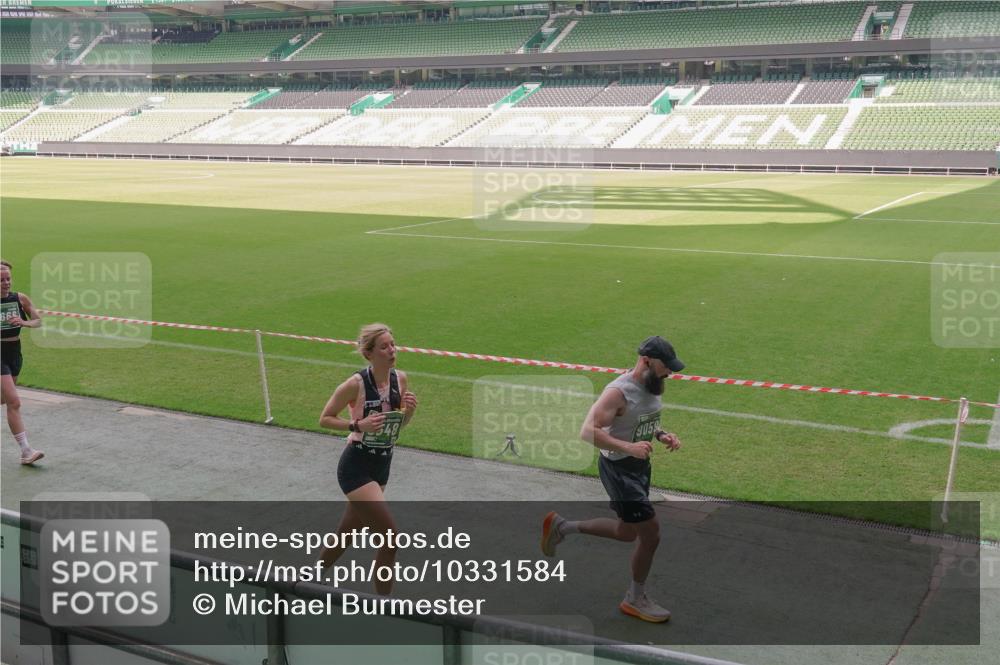 13.09.2026 - 21. swb-Marathon Bremen Michael Burmester http://msf.ph/oto/10331584 13.09.2026 13:03:14 Laufen im Stadion 150, 209, 210, 488, 596, 722, 725, 762, 881, 936, 940, 946, 1014, 1163, 1250, 1343, 1458, 1460, 1479, 1611, 1649, 1771, 2223, 2276, 2292, 2345, 2364, 2378, 2421, 2434, 2513, 2625, 2666, 2668, 2779, 2851, 2900, 2934, 2977, 2987, 3013, 3044, 3114, 3135, 3163, 3164, 3187, 3248, 3258, 3294, 3334, 3360, 3392, 3402, 3454, 3460, 3496, 3510, 3527, 3576, 3579, 3585, 3597, 3603, 3618, 3721, 3846, 3852, 3859, 3893, 3938, 3970, 3983, 4000, 4077, 4133, 4506, 4558 meine-sportfotos.de