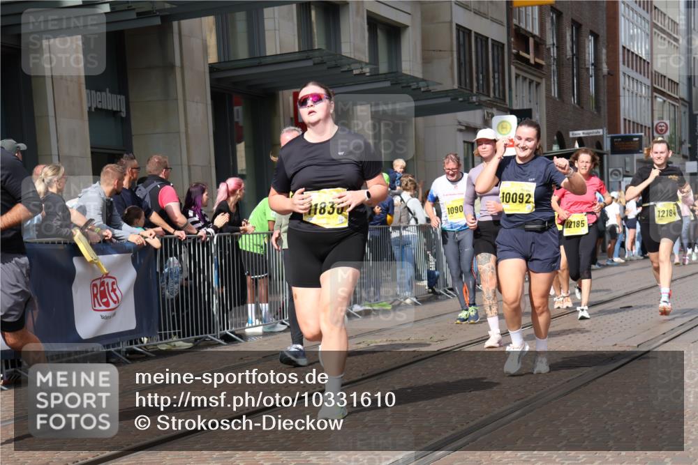 13.09.2026 - 21. swb-Marathon Bremen Strokosch-Dieckow http://msf.ph/oto/10331610 13.09.2026 11:03:13 Ziel 10090, 10091, 10092, 10187, 10237, 10309, 10327, 10420, 10569, 10724, 10902, 10904, 10950, 11211, 11411, 11595, 11598, 11655, 11746, 11773, 12068, 12074, 12184, 12185, 12611, 10150, 10185, 10195, 10237, 10528, 10531, 10598, 10715, 10727, 10731, 10959, 11070, 11095, 11313, 11493, 11676, 11697, 11830, 11836, 12068, 12214, 12421, 12432, 12448, 12465, 12483 meine-sportfotos.de