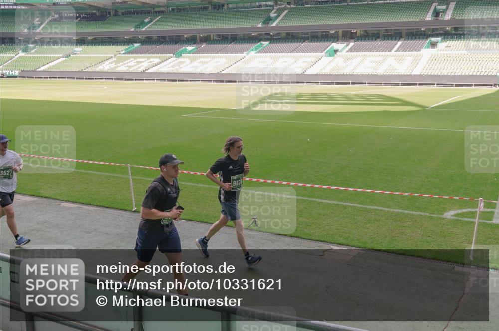13.09.2026 - 21. swb-Marathon Bremen Michael Burmester http://msf.ph/oto/10331621 13.09.2026 13:03:17 Laufen im Stadion 150, 209, 210, 488, 596, 722, 725, 762, 881, 936, 940, 1014, 1163, 1250, 1343, 1458, 1460, 1479, 1611, 1649, 1653, 1771, 2223, 2276, 2292, 2345, 2364, 2378, 2421, 2434, 2513, 2625, 2666, 2668, 2779, 2851, 2900, 2934, 2977, 2987, 3013, 3044, 3114, 3135, 3163, 3164, 3187, 3248, 3258, 3294, 3334, 3360, 3392, 3402, 3454, 3460, 3496, 3510, 3527, 3576, 3579, 3585, 3597, 3603, 3618, 3721, 3846, 3852, 3859, 3893, 3938, 3970, 3983, 4000, 4077, 4133, 4506, 4558 meine-sportfotos.de