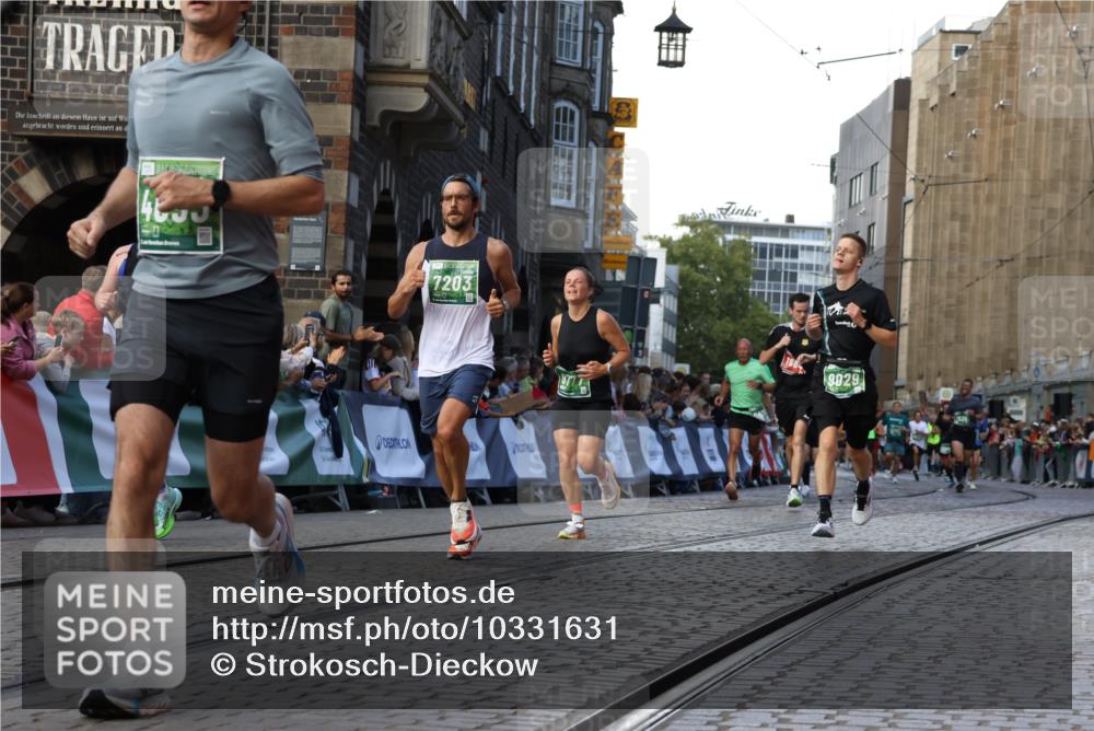 13.09.2026 - 21. swb-Marathon Bremen Strokosch-Dieckow http://msf.ph/oto/10331631 13.09.2026 13:15:33 Ziel 1664, 3357, 3743, 4111, 4382, 4992, 5003, 5149, 5294, 5385, 5417, 6011, 6351, 6521, 6773, 6902, 7190, 7432, 7497, 7515, 7717, 7730, 8086, 8254, 8255, 9253, 9338, 9363, 9483, 13137, 13139, 1033, 2733, 3119, 3422, 3536, 3689, 3836, 3991, 4573, 5533, 5588, 6162, 6515, 9029, 9475, 9777, 13249 meine-sportfotos.de