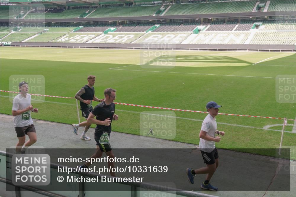 13.09.2026 - 21. swb-Marathon Bremen Michael Burmester http://msf.ph/oto/10331639 13.09.2026 13:03:19 Laufen im Stadion 150, 209, 210, 488, 596, 722, 725, 762, 881, 936, 940, 1014, 1163, 1250, 1343, 1458, 1460, 1479, 1611, 1649, 1653, 1771, 2223, 2276, 2292, 2345, 2364, 2378, 2421, 2434, 2513, 2625, 2666, 2668, 2779, 2851, 2891, 2900, 2934, 2977, 2987, 3013, 3044, 3114, 3135, 3163, 3164, 3187, 3248, 3258, 3294, 3334, 3360, 3392, 3402, 3454, 3460, 3496, 3510, 3527, 3576, 3579, 3585, 3597, 3603, 3618, 3721, 3846, 3852, 3859, 3893, 3938, 3970, 3983, 4000, 4077, 4133, 4506, 4558 meine-sportfotos.de