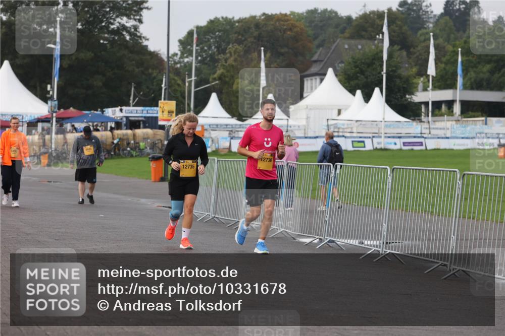 13.09.2026 - Kiel Lauf Andreas Tolksdorf http://msf.ph/oto/10331678 13.09.2026 09:35:05 Kiellinie 5493, 8443, 12735, 12736 meine-sportfotos.de