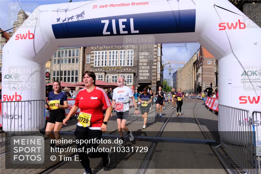 13.09.2026 - 21. swb-Marathon Bremen Tim E. http://msf.ph/oto/10331729 13.09.2026 11:04:37 Ziel 10182, 10245, 10291, 10526, 10613, 10755, 11214, 11215, 11221, 11248, 11336, 11410, 11539, 11720, 11726, 11740, 12001, 12009, 12276, 12929 meine-sportfotos.de