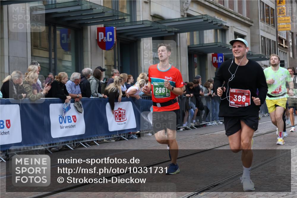 13.09.2026 - 21. swb-Marathon Bremen Strokosch-Dieckow http://msf.ph/oto/10331731 13.09.2026 13:22:50 Ziel 1809, 1900, 1935, 1963, 2306, 2367, 2427, 2827, 2899, 2914, 2961, 3098, 3233, 3374, 3560, 3729, 3920, 5114, 5820, 5821, 7909, 8045, 8231, 8304, 8377, 8646, 8671, 8672, 8732, 8787, 8819, 8820, 9827, 9921, 10127, 388, 913, 2040, 2402, 2481, 2771, 2806, 3145, 4483, 4697, 6707, 6737, 6792, 6891, 7586, 8547, 8551, 8646, 8694, 9090, 9510 meine-sportfotos.de
