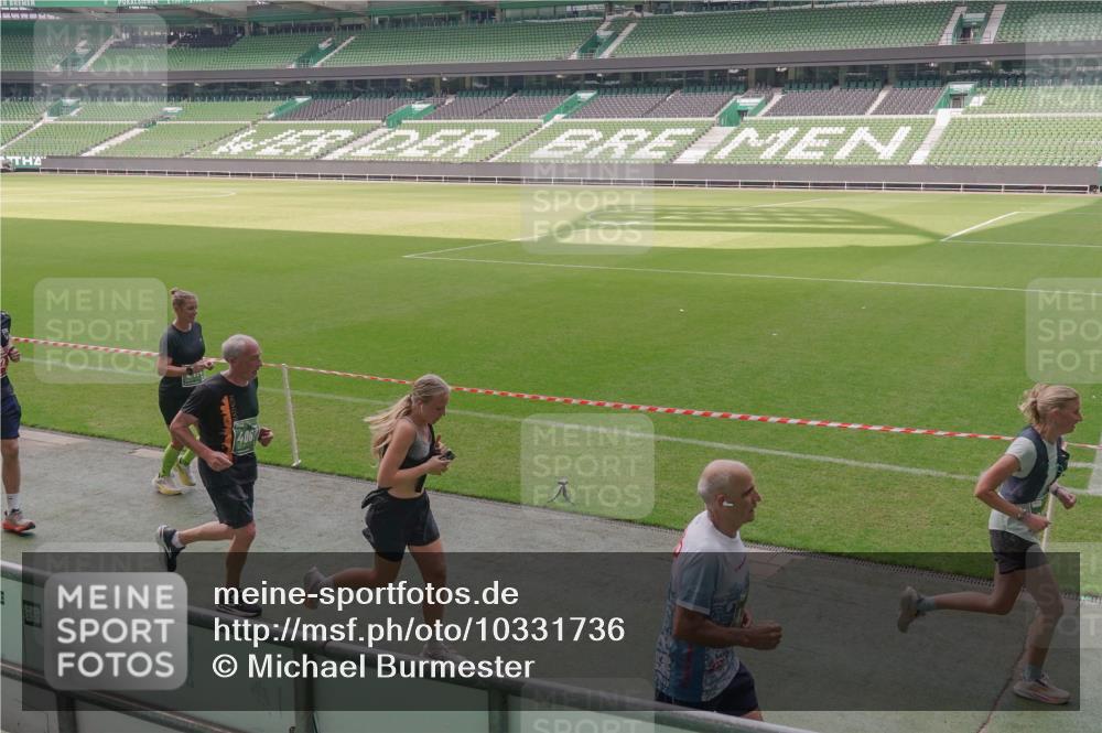 13.09.2026 - 21. swb-Marathon Bremen Michael Burmester http://msf.ph/oto/10331736 13.09.2026 13:03:31 Laufen im Stadion 209, 210, 488, 534, 596, 722, 725, 762, 881, 936, 940, 1014, 1250, 1343, 1458, 1460, 1479, 1611, 1649, 1653, 1771, 2223, 2276, 2292, 2345, 2364, 2378, 2421, 2434, 2513, 2625, 2666, 2668, 2779, 2851, 2891, 2900, 2934, 2977, 3013, 3028, 3114, 3135, 3163, 3164, 3258, 3360, 3402, 3425, 3454, 3460, 3496, 3510, 3521, 3576, 3579, 3585, 3597, 3603, 3618, 3721, 3796, 3846, 3852, 3859, 3893, 3938, 3970, 3983, 4000, 4077, 4133, 4506, 4558, 242 meine-sportfotos.de