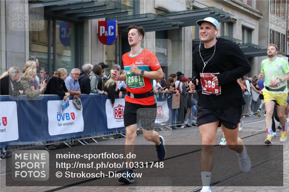 13.09.2026 - 21. swb-Marathon Bremen Strokosch-Dieckow http://msf.ph/oto/10331748 13.09.2026 13:22:50 Ziel 1809, 1900, 1935, 1963, 2306, 2367, 2427, 2827, 2899, 2914, 2961, 3098, 3233, 3374, 3560, 3729, 3920, 5114, 5820, 5821, 7909, 8045, 8231, 8304, 8377, 8646, 8671, 8672, 8732, 8787, 8819, 8820, 9827, 9921, 10127, 388, 913, 2040, 2402, 2481, 2771, 2806, 3145, 4483, 4697, 6707, 6737, 6792, 6891, 7586, 8547, 8551, 8646, 8694, 9090, 9510 meine-sportfotos.de