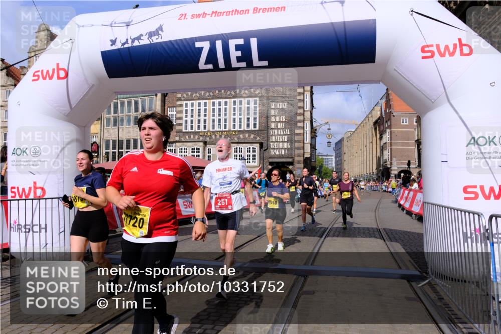 13.09.2026 - 21. swb-Marathon Bremen Tim E. http://msf.ph/oto/10331752 13.09.2026 11:04:37 Ziel 10182, 10245, 10291, 10526, 10613, 10755, 11214, 11215, 11221, 11248, 11336, 11410, 11539, 11720, 11726, 11740, 12001, 12009, 12276, 12929 meine-sportfotos.de