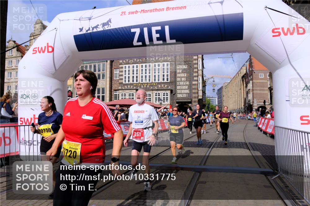 13.09.2026 - 21. swb-Marathon Bremen Tim E. http://msf.ph/oto/10331775 13.09.2026 11:04:37 Ziel 10182, 10245, 10291, 10526, 10613, 10755, 11214, 11215, 11221, 11248, 11336, 11410, 11539, 11720, 11726, 11740, 12001, 12009, 12276, 12929 meine-sportfotos.de