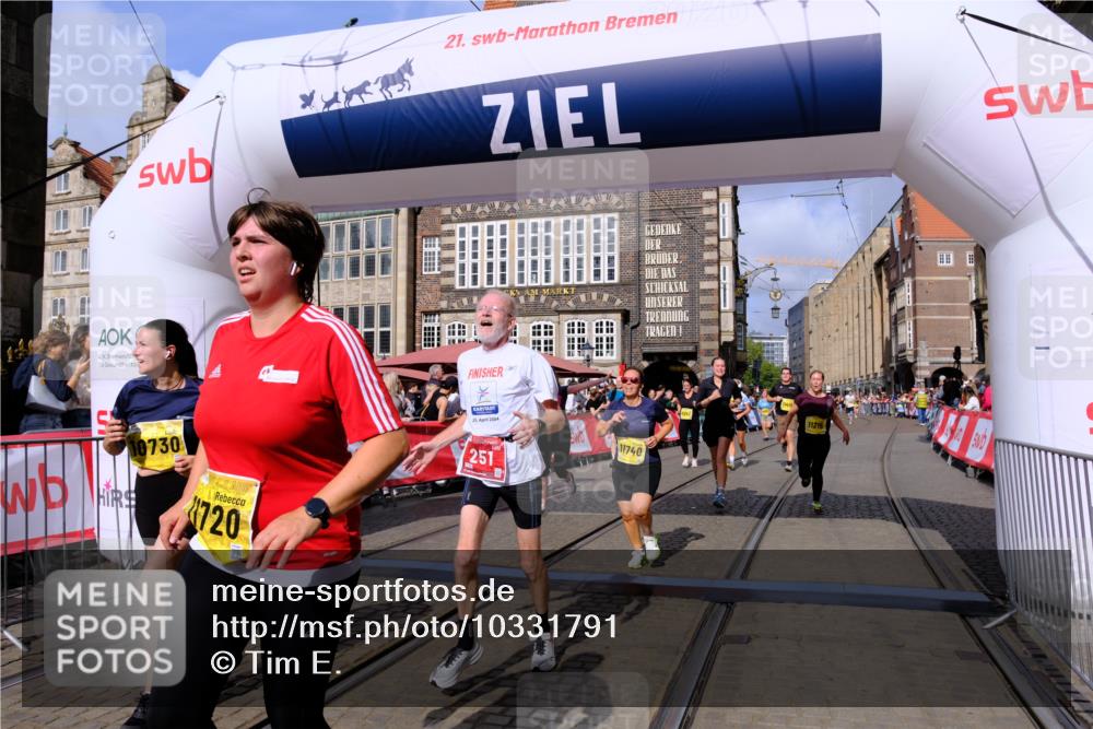 13.09.2026 - 21. swb-Marathon Bremen Tim E. http://msf.ph/oto/10331791 13.09.2026 11:04:37 Ziel 10182, 10245, 10291, 10526, 10613, 10755, 11214, 11215, 11221, 11248, 11336, 11410, 11539, 11720, 11726, 11740, 12001, 12009, 12276, 12929 meine-sportfotos.de