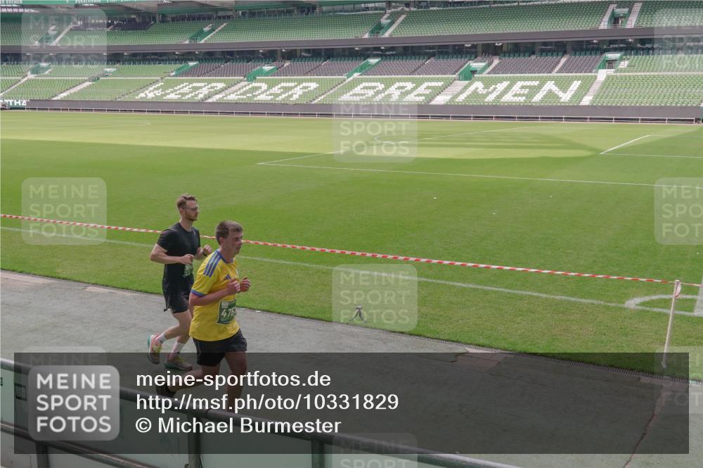 13.09.2026 - 21. swb-Marathon Bremen Michael Burmester http://msf.ph/oto/10331829 13.09.2026 13:03:40 Laufen im Stadion 209, 210, 488, 534, 596, 725, 762, 881, 936, 940, 1014, 1250, 1343, 1458, 1460, 1479, 1611, 1649, 1653, 1771, 2223, 2276, 2364, 2369, 2378, 2421, 2434, 2513, 2625, 2668, 2779, 2851, 2872, 2891, 2900, 2934, 2977, 3028, 3114, 3135, 3258, 3360, 3402, 3425, 3454, 3460, 3496, 3510, 3521, 3576, 3579, 3585, 3597, 3603, 3618, 3721, 3796, 3846, 3852, 3859, 3893, 3909, 3938, 3970, 3983, 4000, 4077, 4133, 4506, 4558, 242 meine-sportfotos.de