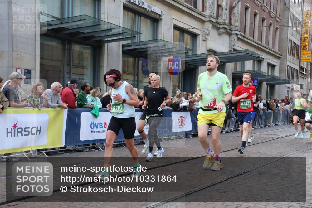 13.09.2026 - 21. swb-Marathon Bremen Strokosch-Dieckow http://msf.ph/oto/10331864 13.09.2026 13:22:52 Ziel 1809, 1900, 1935, 2306, 2367, 2427, 2827, 2899, 2914, 2961, 3098, 3233, 3374, 3729, 3920, 5114, 5820, 5821, 7909, 8045, 8231, 8304, 8377, 8671, 8672, 8732, 8787, 8819, 8820, 9436, 9827, 9921, 10127, 388, 913, 1963, 2040, 2402, 2481, 2771, 2806, 3145, 3560, 4483, 6707, 6737, 6792, 6891, 7586, 8547, 8551, 8646, 8694, 9090, 9510 meine-sportfotos.de